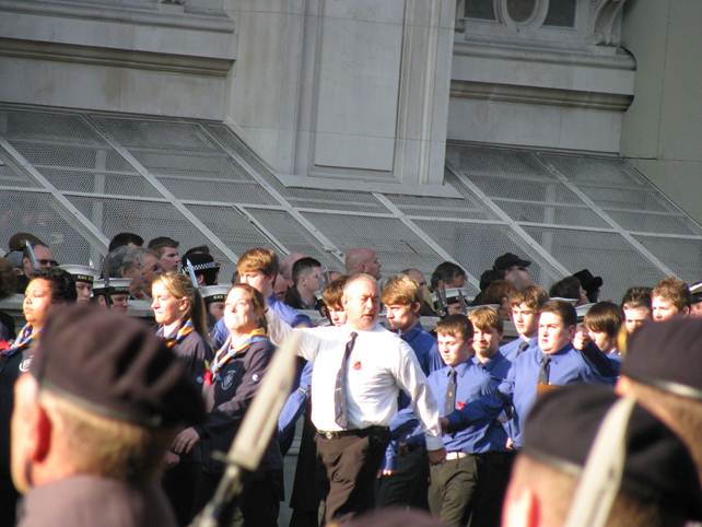 image044
