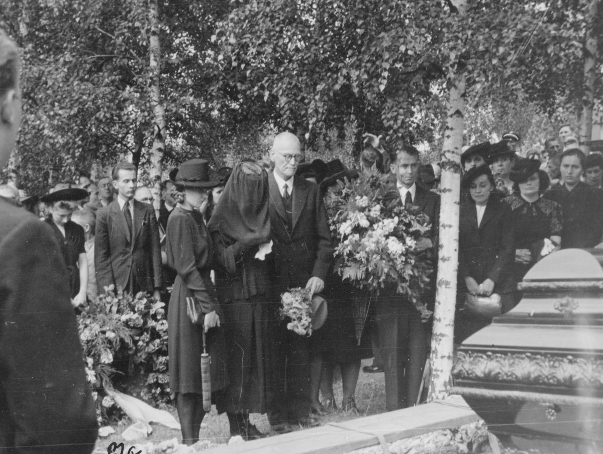 O Oles_funeral_6