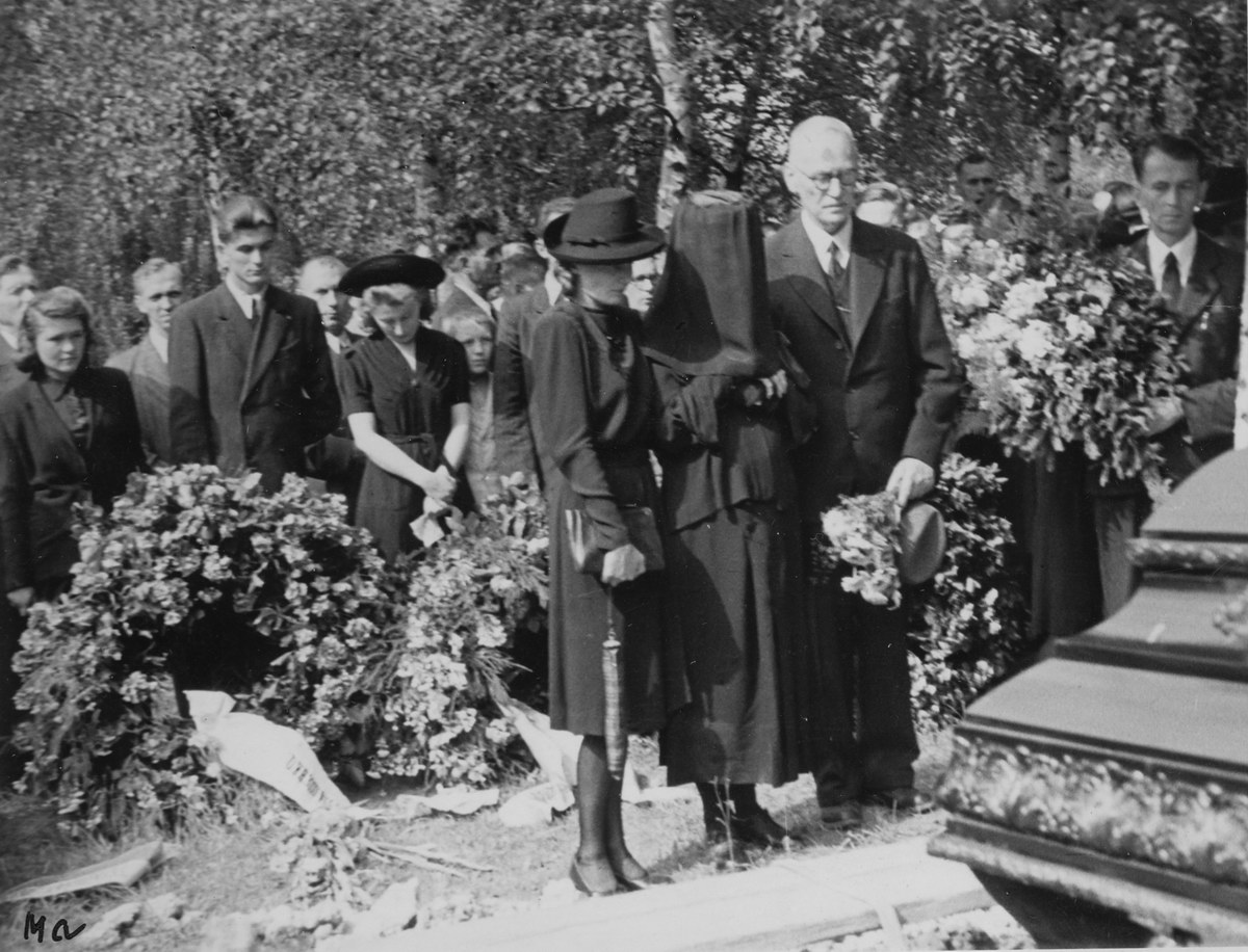 O Oles_funeral_7
