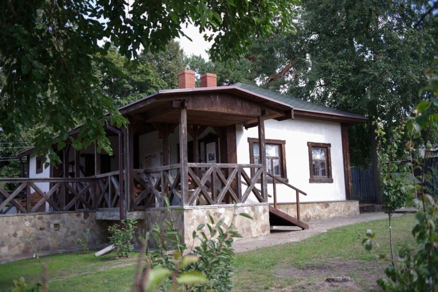 kozaczkyj dvir baturyn 900x600