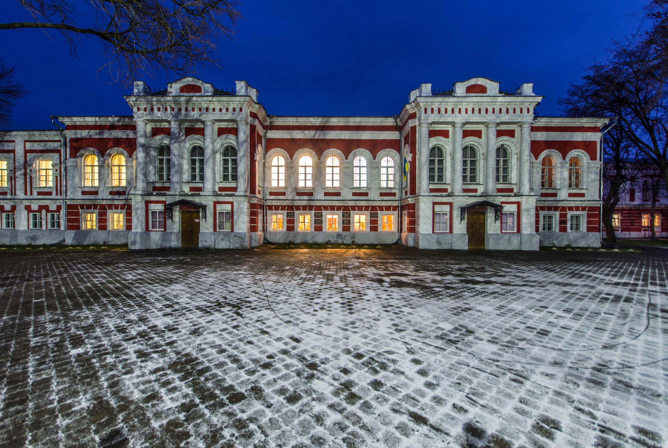 глухівська гімназія сучасний вигляд