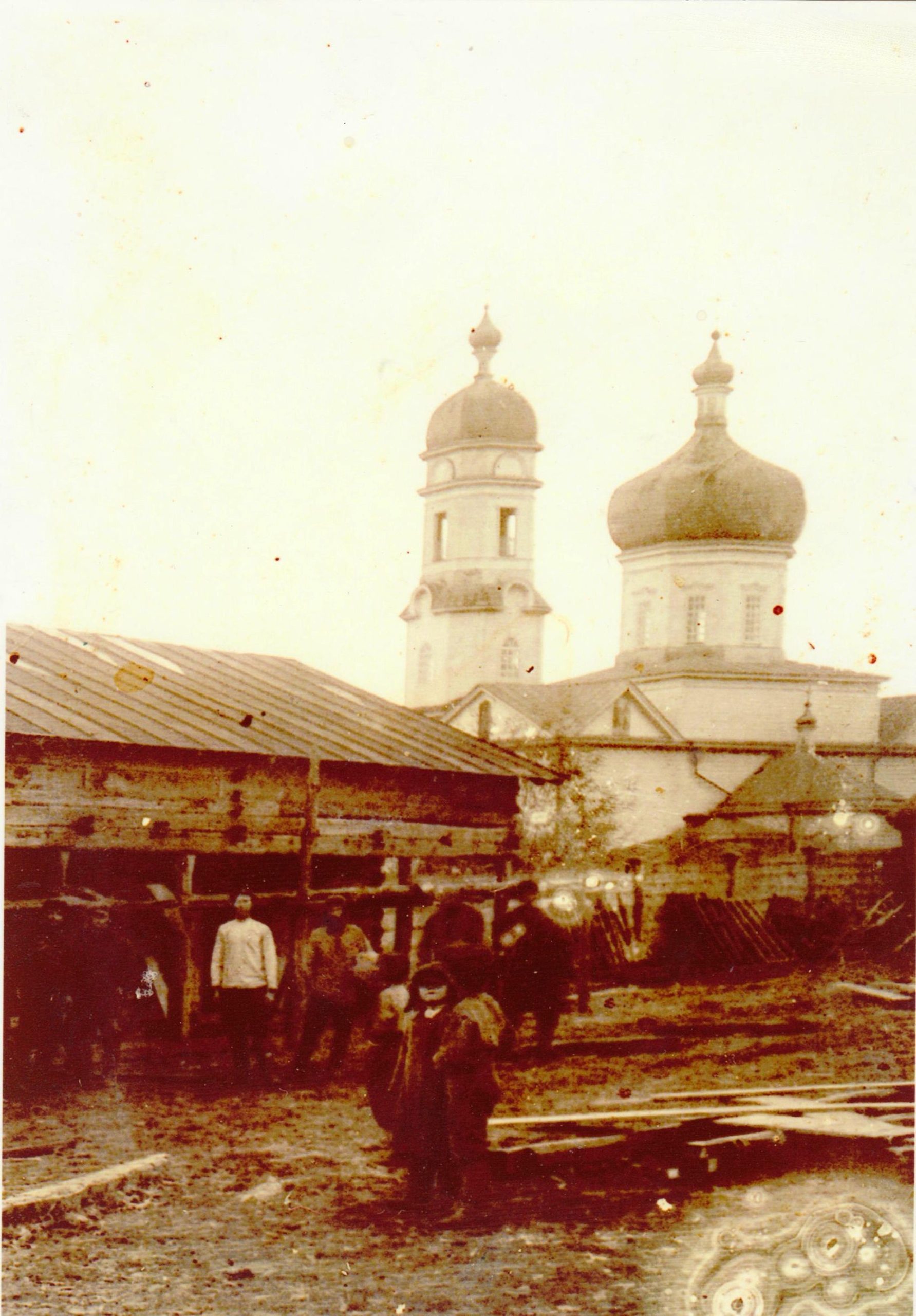 лоска церква