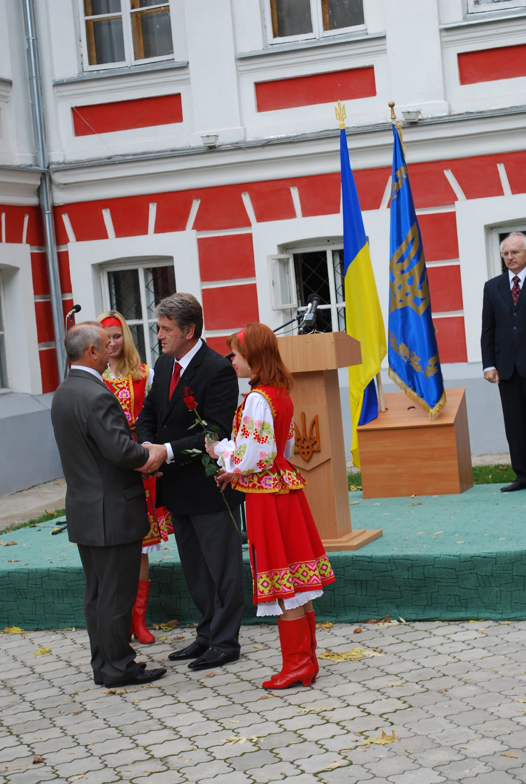 президент ющенко 2009 вручив орден