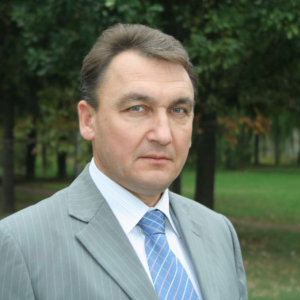 Іванущенко Геннадій